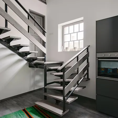 Loft Köveskál
